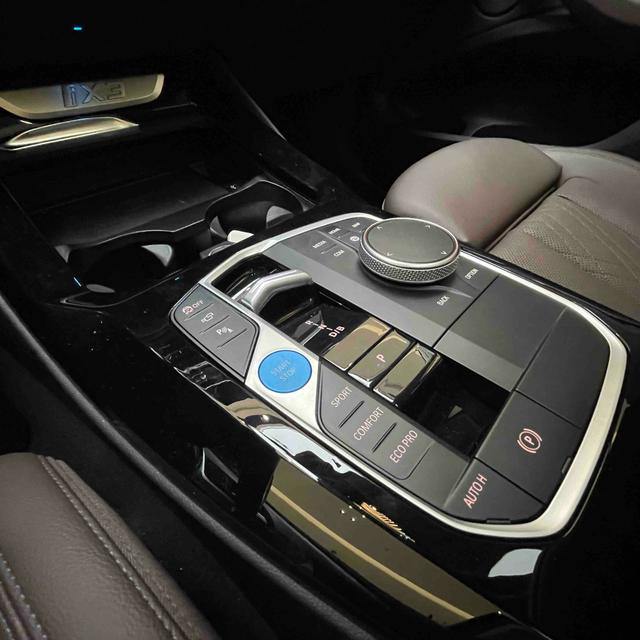 BMW M235L 2024 car image #17