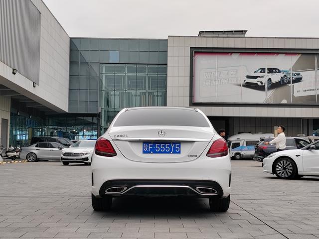 Mercedes-Benz Viano (Imported) 2019 car image #17