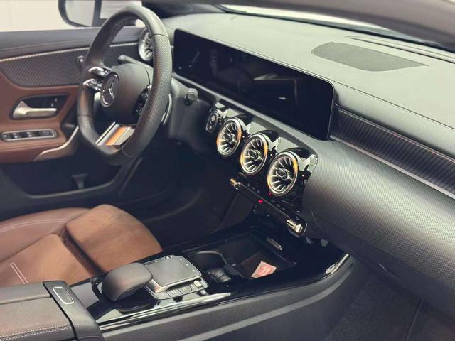 Mercedes-Benz R Class 2024 #17 Mercedes-Benz R Class 2024 car image #17