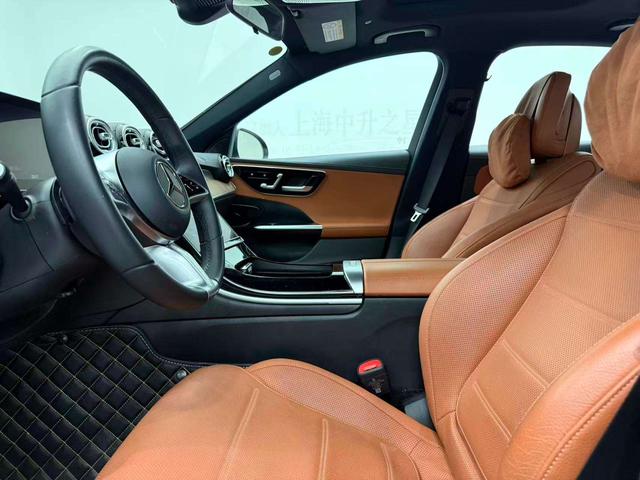 Mercedes-Benz R Class 2023 car image #17