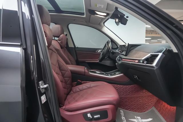 BMW X5 2023 car image #17