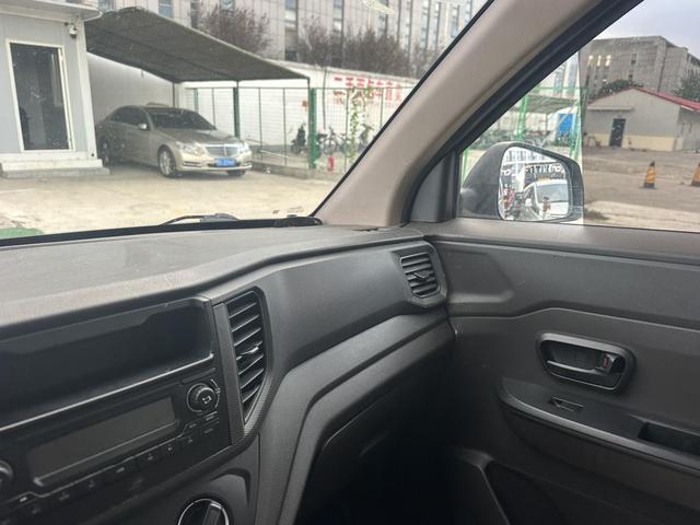 五菱汽车 五菱宏光V 2020 汽车图片 #17