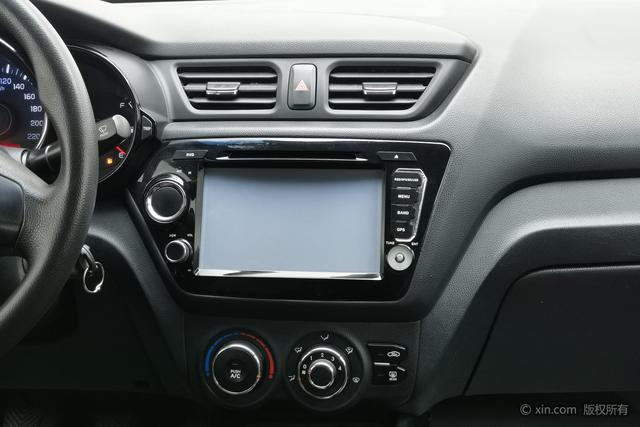 起亚 起亚K2 2013 汽车图片 #17