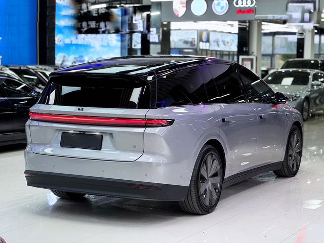 Li i8 2025 изображение автомобиля #17