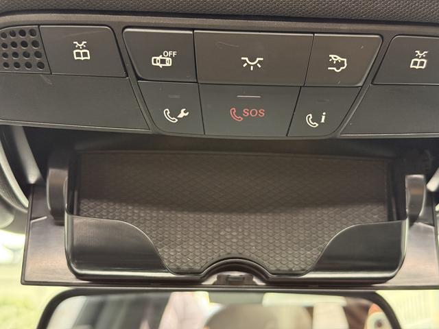 Mercedes-Benz GLC Class 2016 car image #17