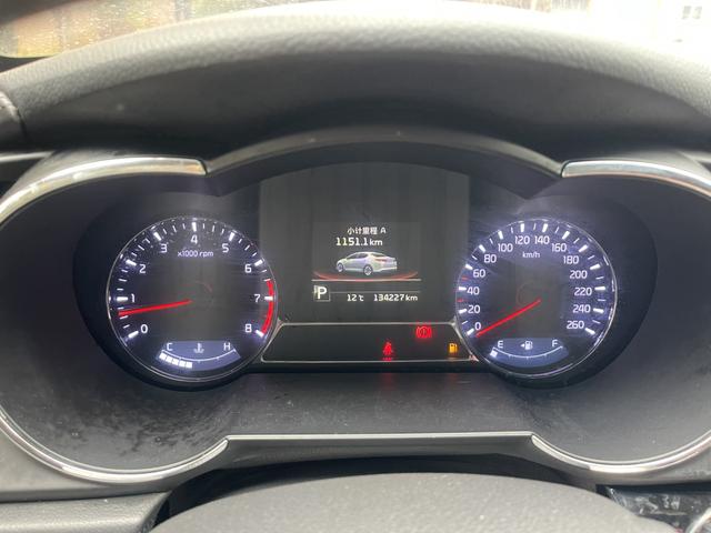 Kia K5 2015 car image #17