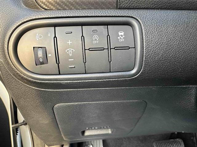Kia K3 2016 car image #17