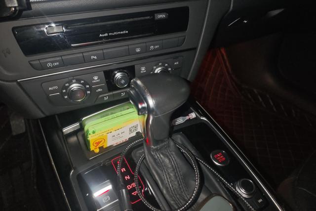 Audi A6L 2014 car image #17