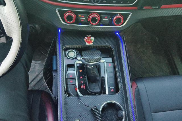 Forthing T5 L 2022 car image #17