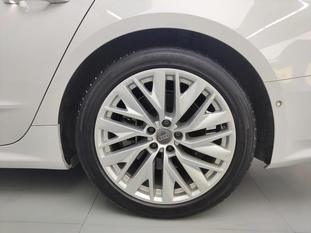 Audi A7 2020 car image #17