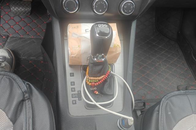 Skoda Octavia 2018 car image #17