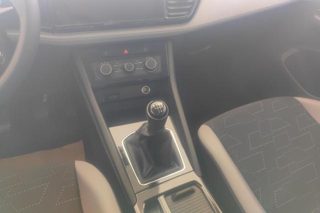 Jetta VS5 2022 car image #17