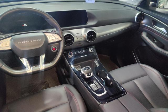 Forthing T5 EVO 2020 car image #17