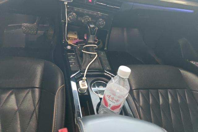Volkswagen Passat 2019 car image #17