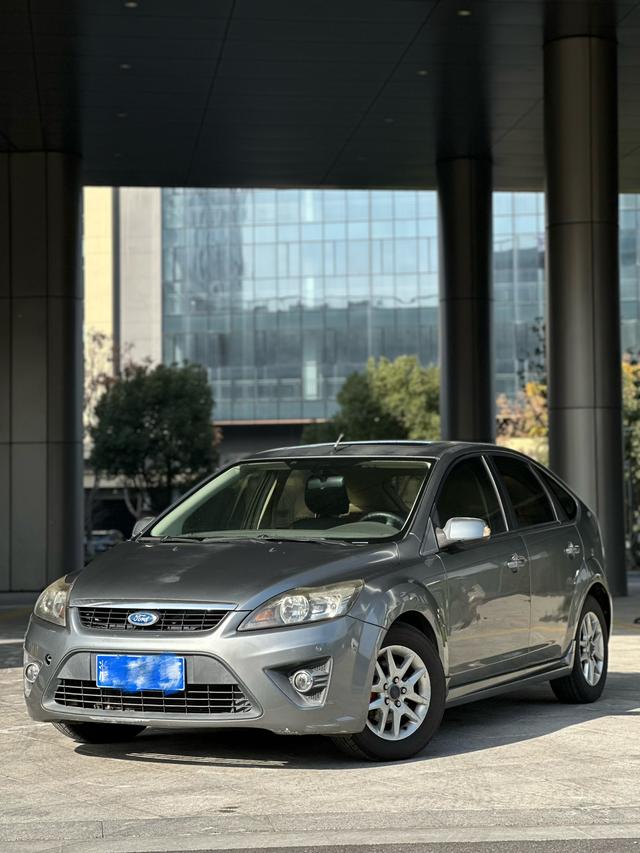 Ford Focus 2009 image de voiture #17