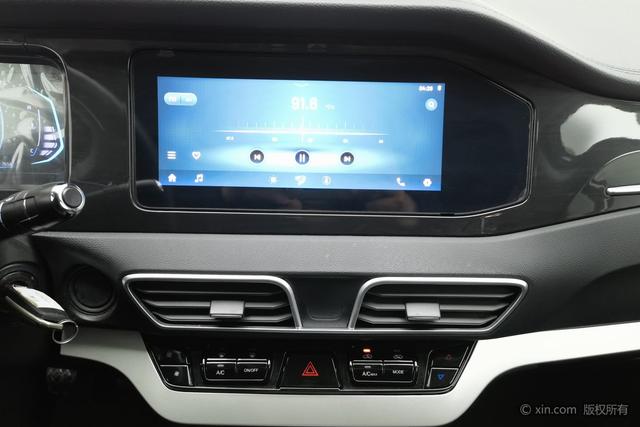 Kaiyi Showjet 2022 #17 Kaiyi Showjet 2022 car image #17