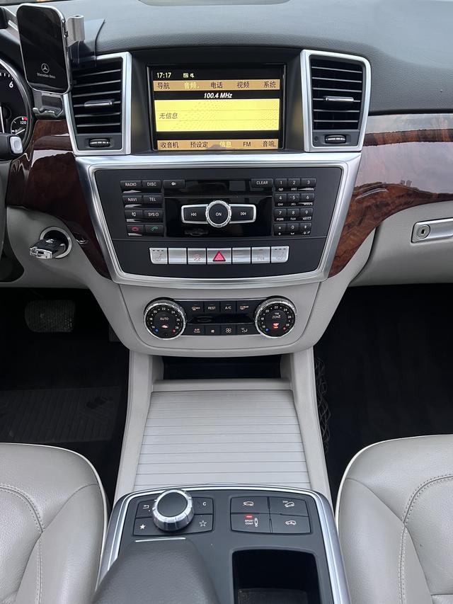 Mercedes-Benz M Class 2012 #17 Mercedes-Benz M Class 2012 car image #17