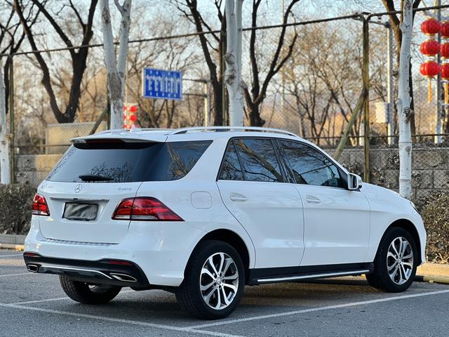 Mercedes-Benz GLE Class 2016 car image #17