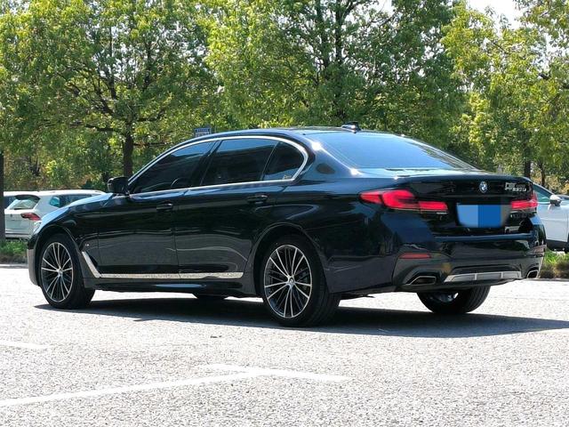 BMW 5 Series 2022 #17 BMW 5 Series 2022 car image #17
