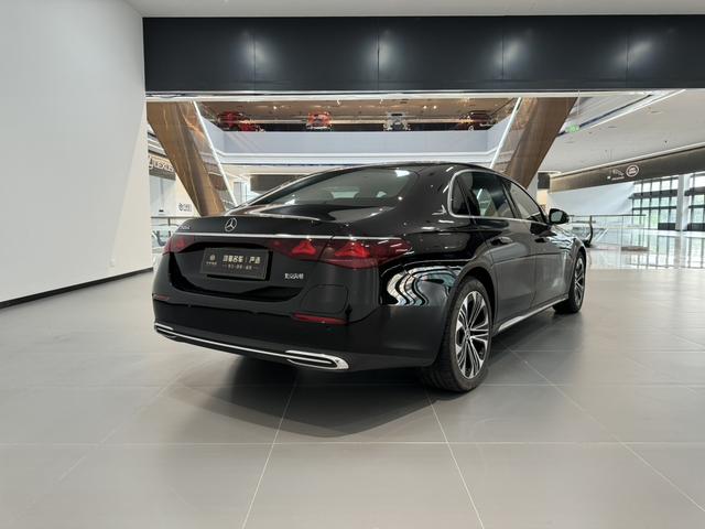 Mercedes-Benz E Class New Energy 2024 car image #17