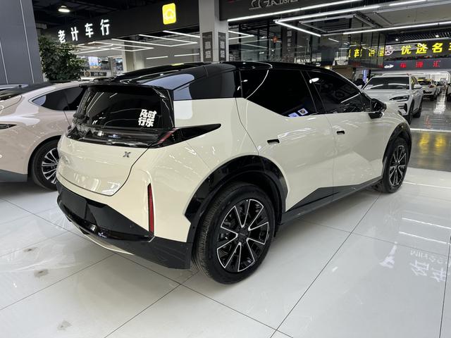 极氪 极氪X 2023 汽车图片 #17