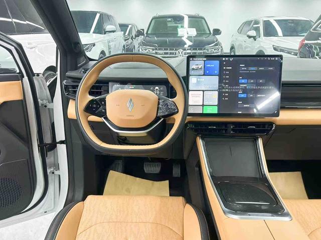 Livan 7 2025 car image #17