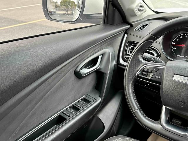 X70M 2020 car image #17