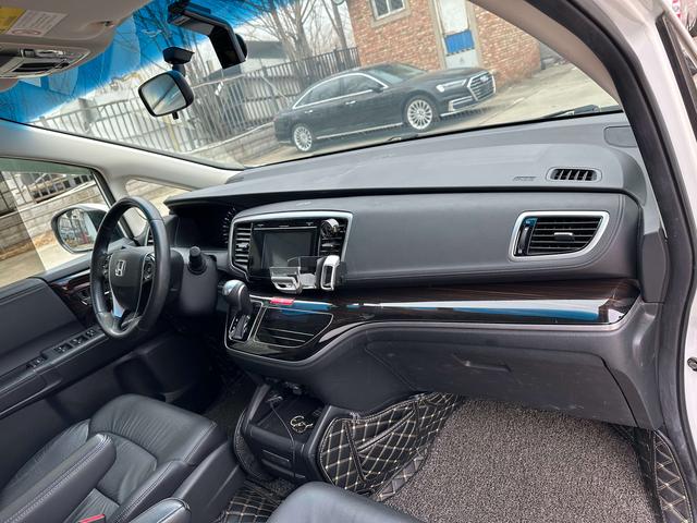 Honda ODYSSEY 2018 صورة سيارة #17