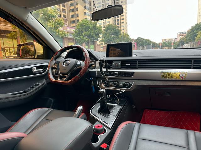 Forthing T5 2021 car image #17