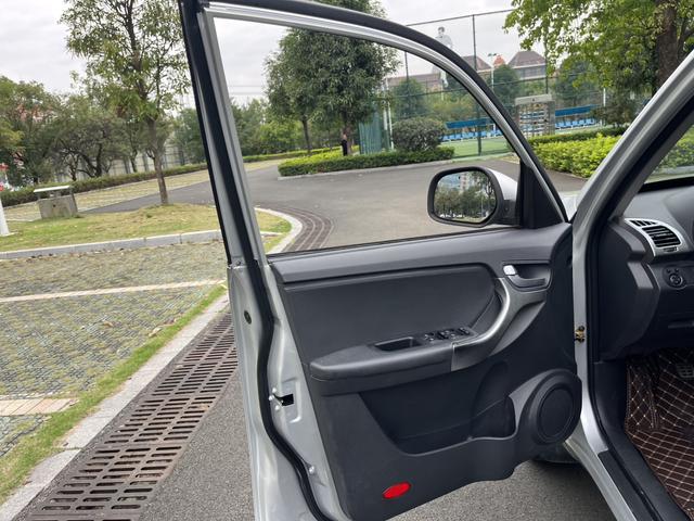 Chery Tiggo 3 2015 immagine di auto #17