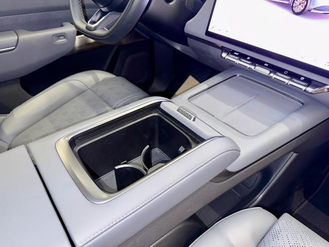 极氪 极氪7X 2024 汽车图片 #17