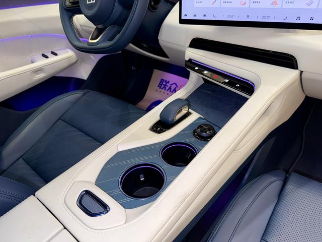 极氪 极氪001 2025 汽车图片 #17