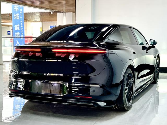 极氪 极氪007 2024 汽车图片 #17