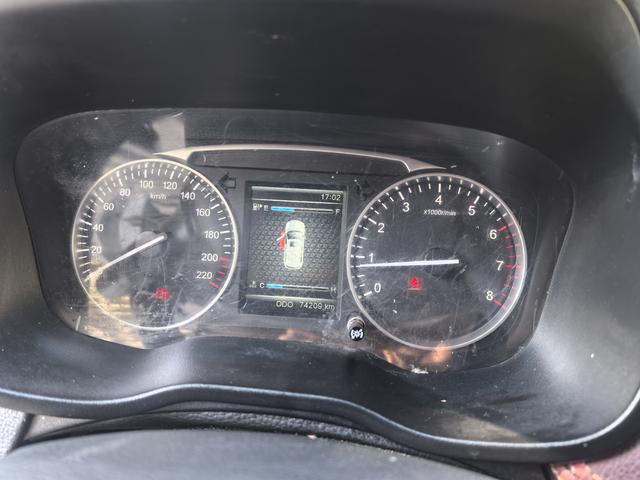 SWM X7 2017 image de voiture #17