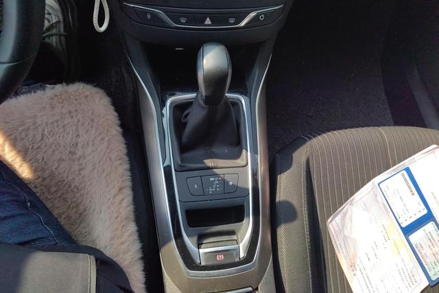 标致 标致408 2018 汽车图片 #17