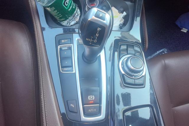 BMW 5 Series 2016 car image #17