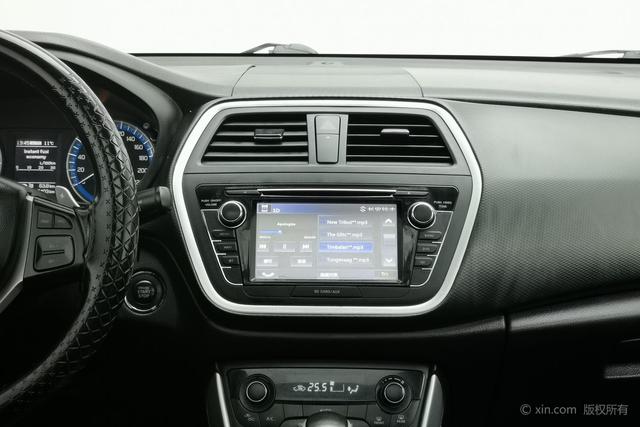 Suzuki S-Cross 2014 صورة سيارة #17