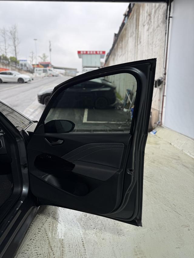 Volkswagen ID.3 2024 car image #17