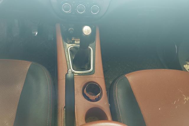 Forthing JOYEAR X5 2014 изображение автомобиля #17