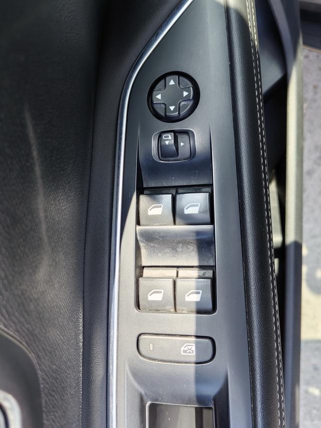 标致 标致4008 2018 汽车图片 #17