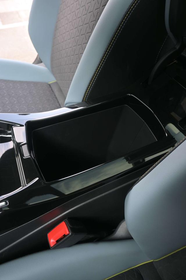 Volkswagen ID.4 X 2022 immagine di auto #17