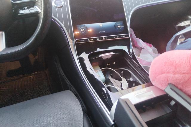 Mercedes-Benz C Class 2023 car image #17