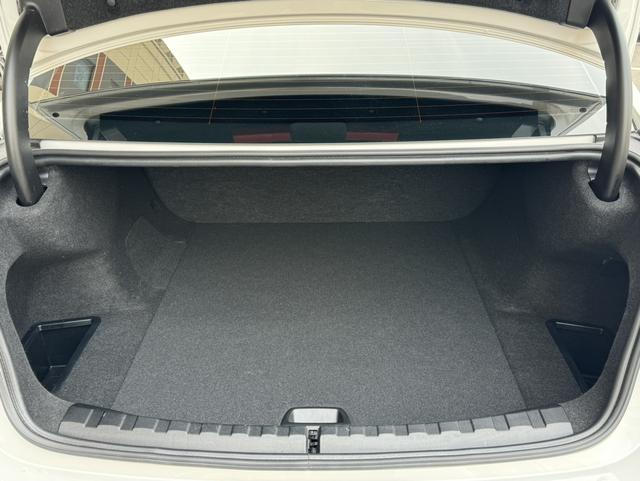 BMW i3 2023 immagine di auto #17