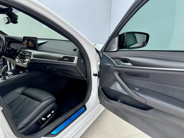 BMW 5 Series (Imported) 2020 car image #17