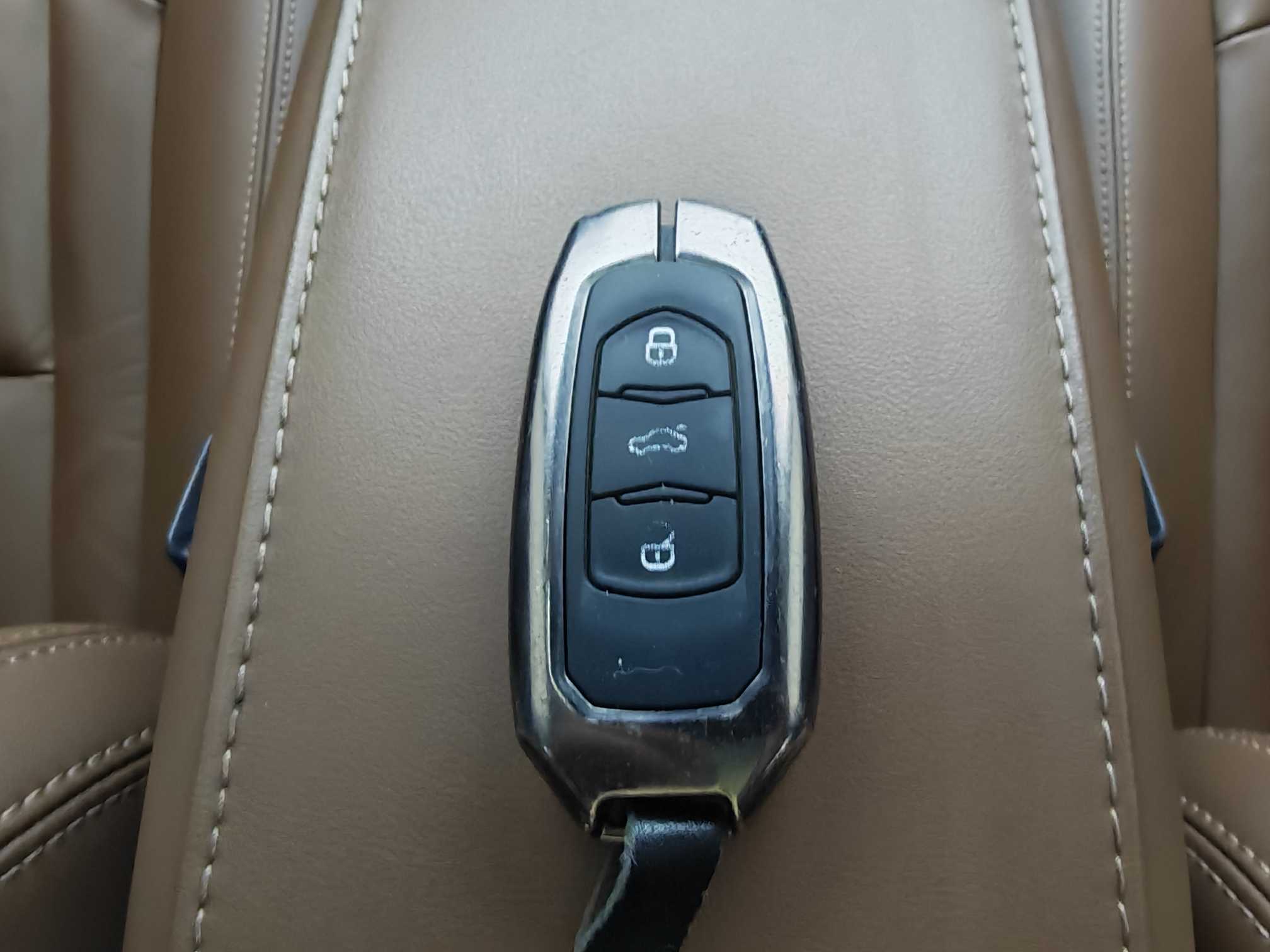 GEELY Boyue 2018 immagine di auto #17