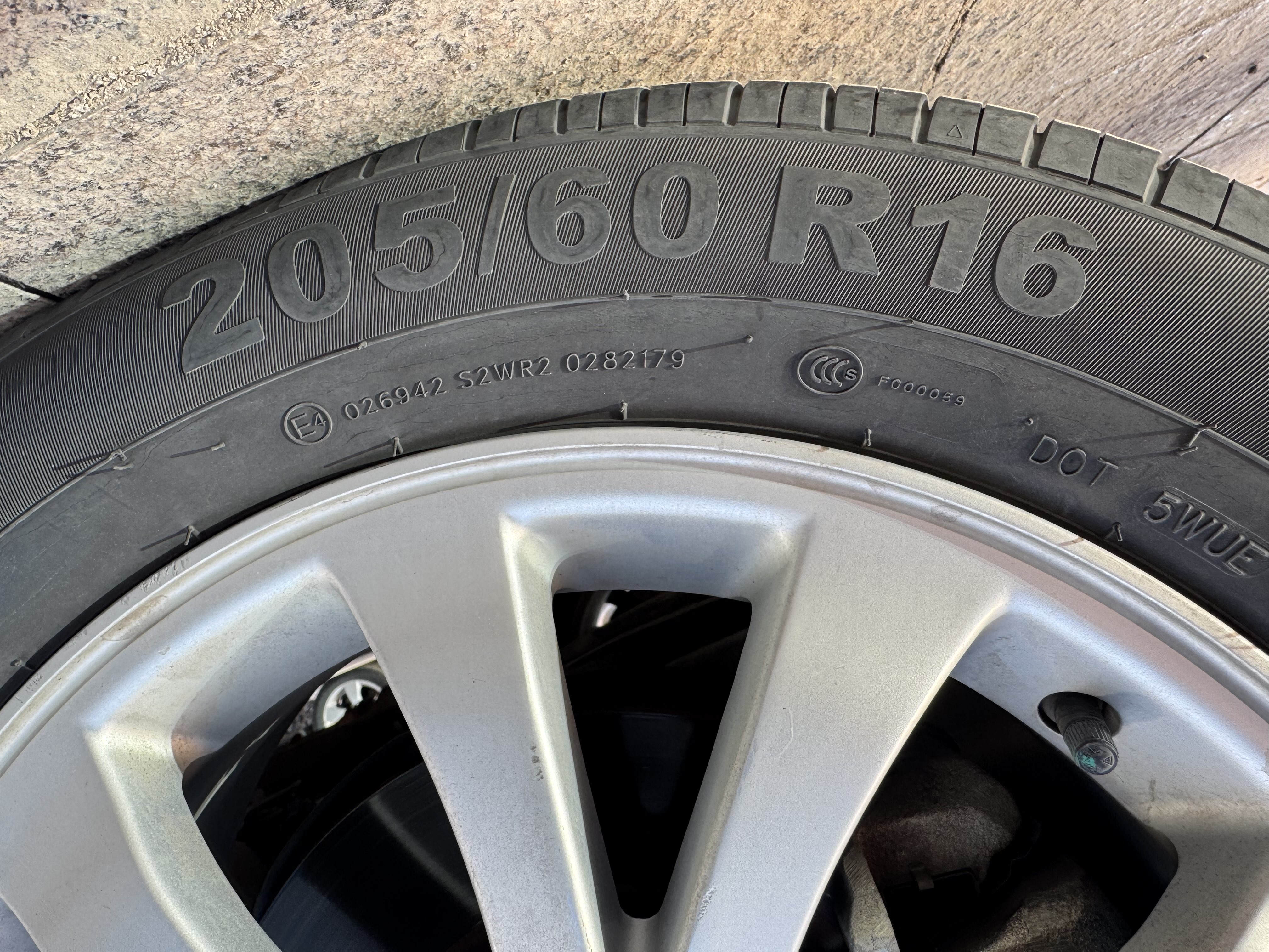 BYD G6 2013 car image #17