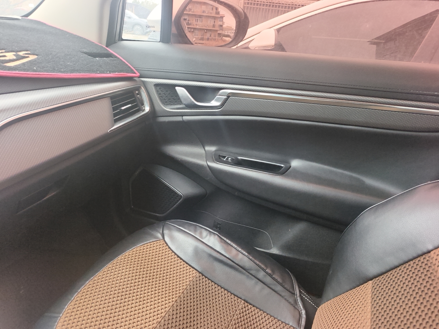 GEELY Emgrand GS 2017 immagine di auto #17