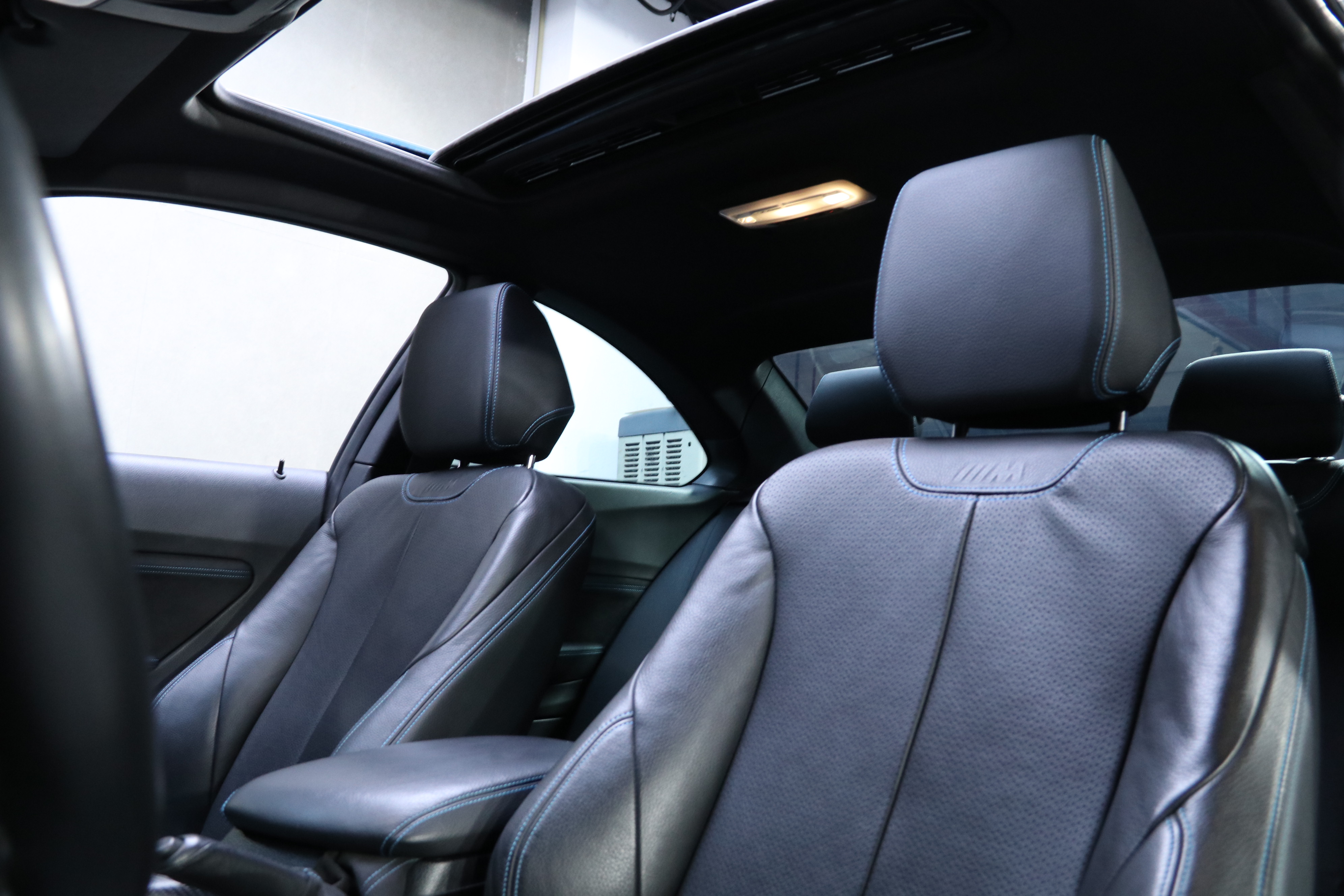 BMW M2 2016 car image #17