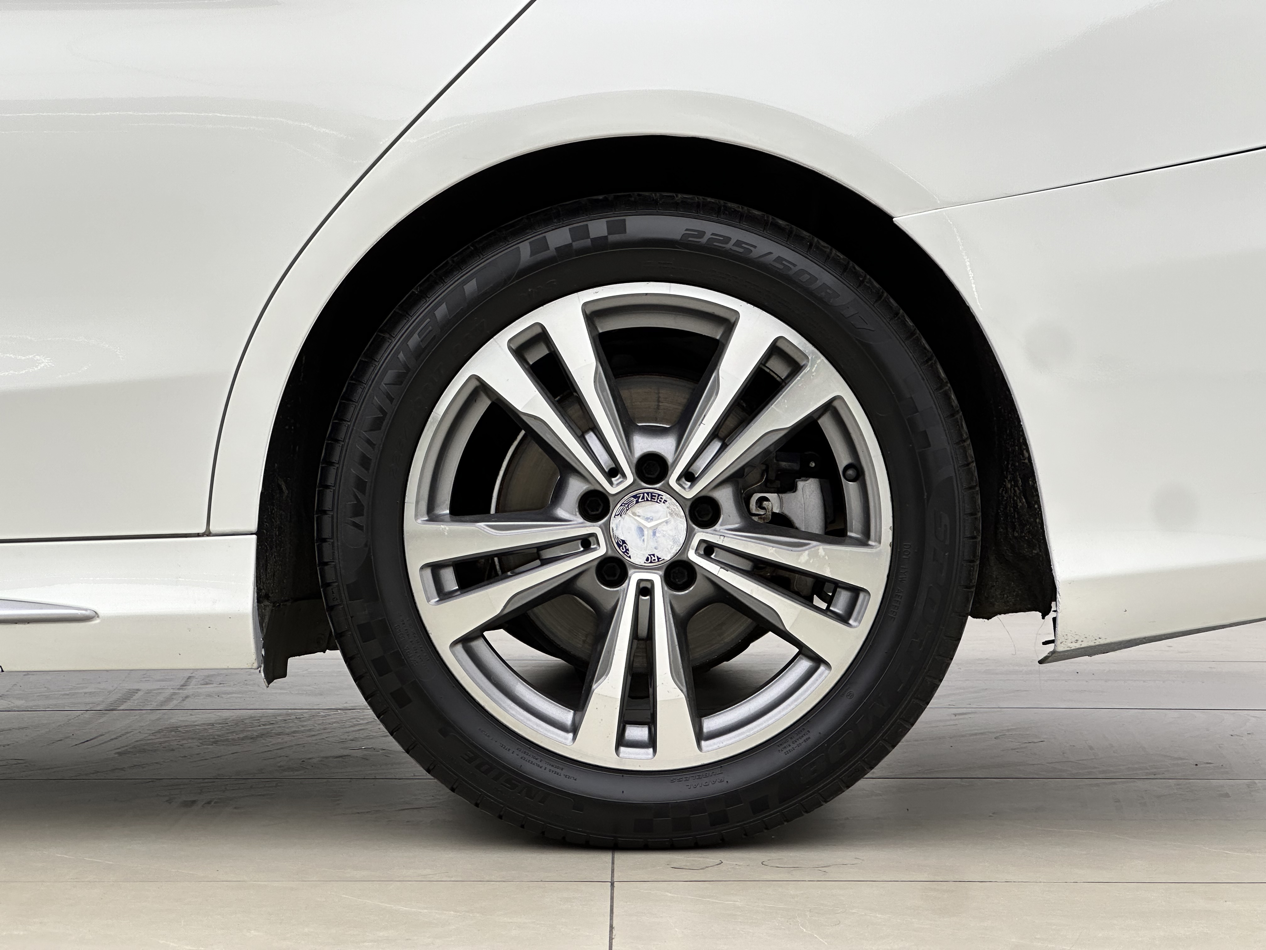Mercedes-Benz C Class 2016 car image #17