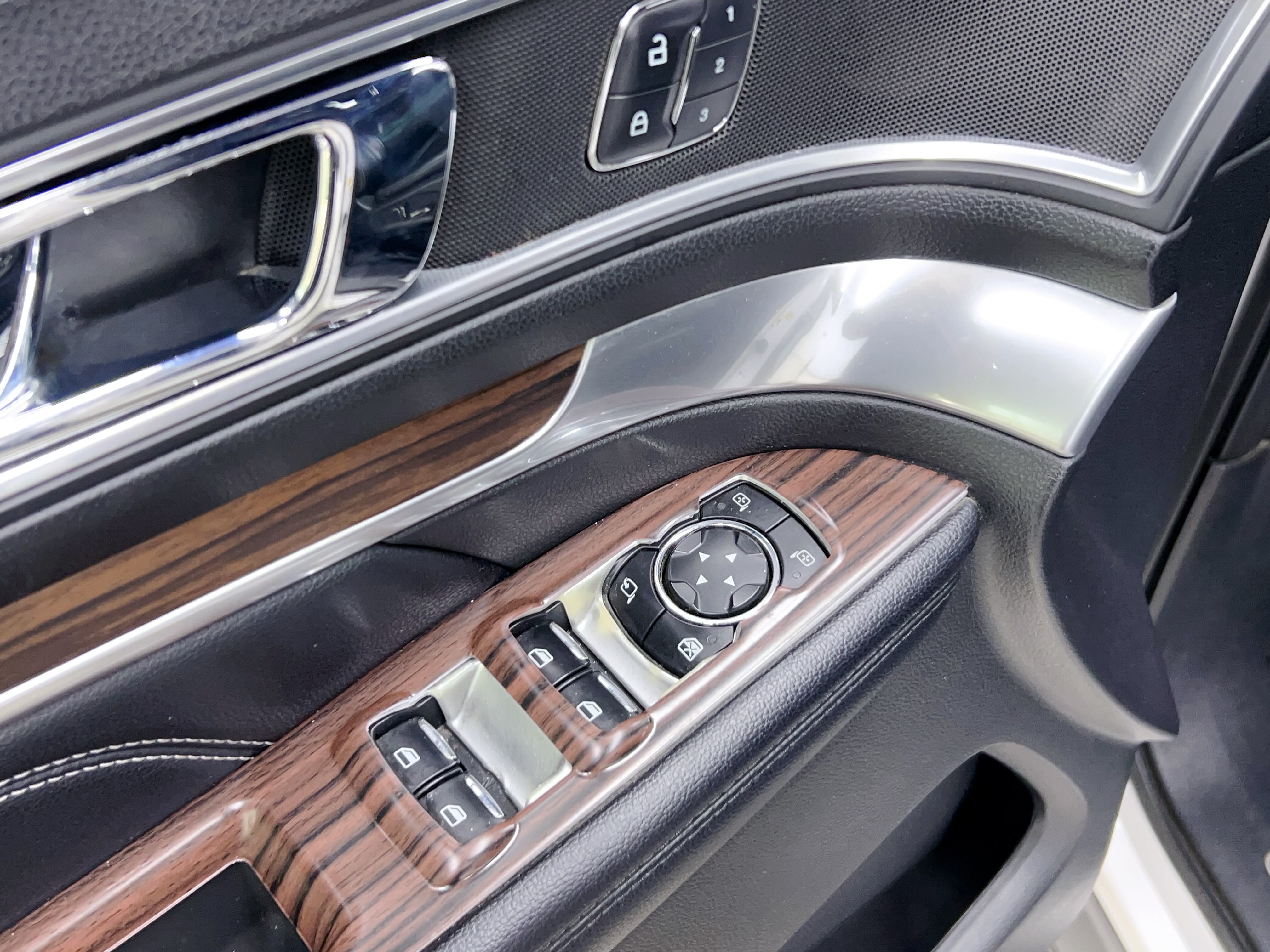 Ford Explorer (Imported) 2017 #17 Ford Explorer (Imported) 2017 صورة سيارة #17